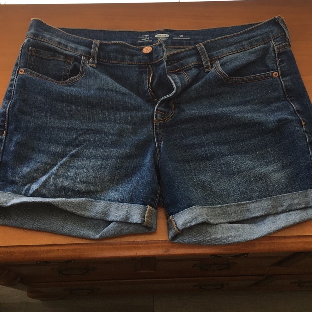 2 Old Navy shorts